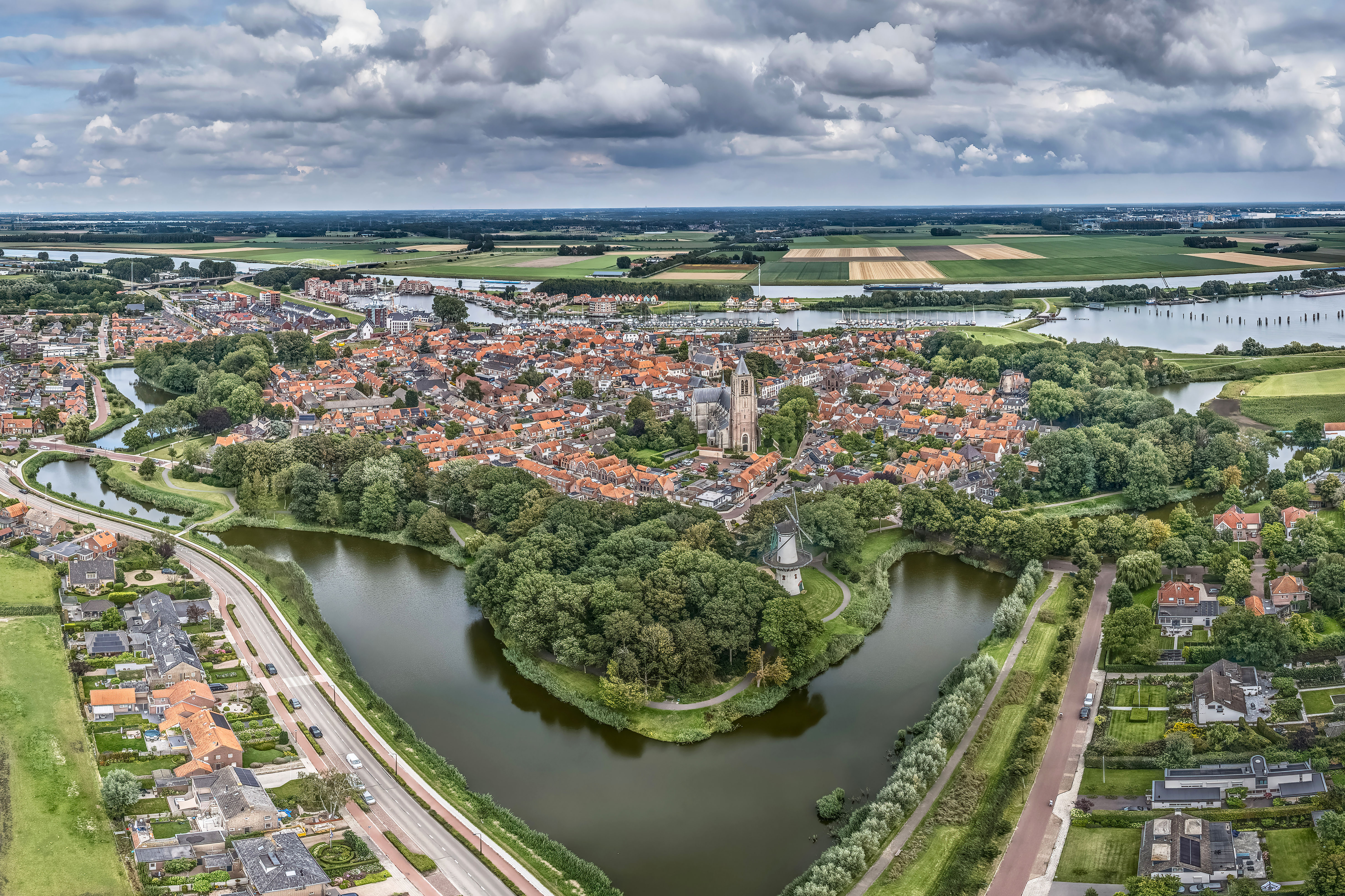 Legpuzzel luchtfoto stad Tholen. 1000 stukjes